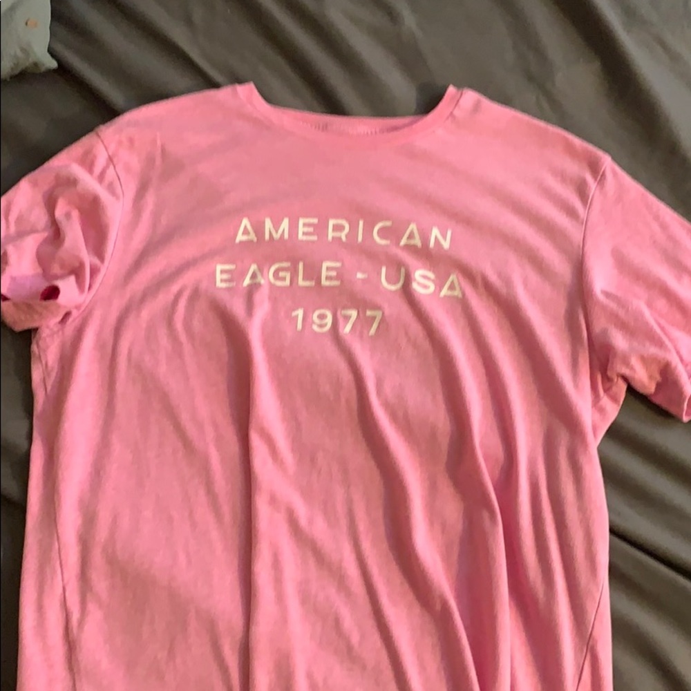American Eagle tee shirt